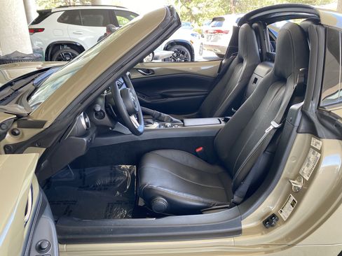 Certified 2023 MAZDA MX-5 Miata Grand Touring RWD image 32