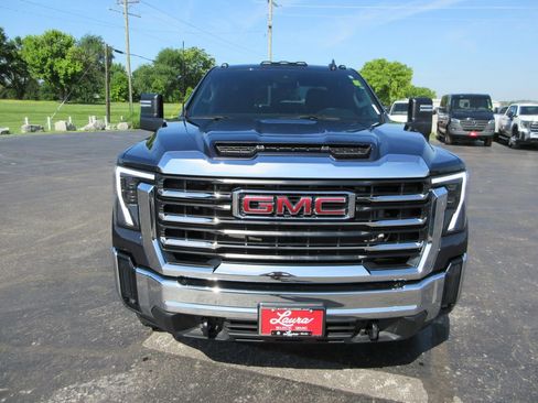 Certified 2025 GMC Sierra 2500 SLE w/ SLE Value Package; AWD/4WD image 13