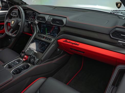 Used 2024 Lamborghini Urus S image 21