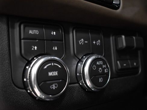 Used 2026 GMC Yukon XL Denali Ultimate AWD/4WD image 22