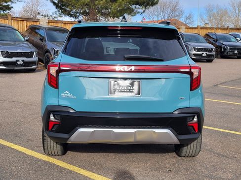 Used 2024 Kia Seltos SX w/ SX Sunroof Package image 11