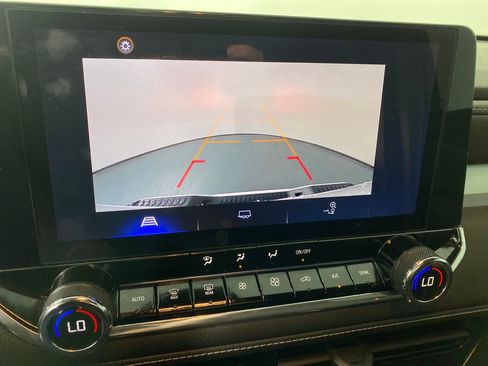 Used 2023 Chevrolet Colorado LT image 20