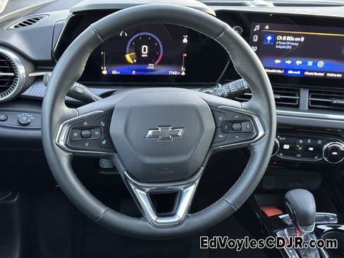 Used 2025 Chevrolet Trax ACTIV image 29