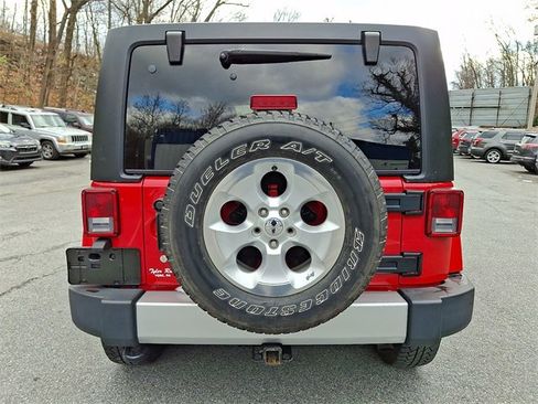 Used 2014 Jeep Wrangler Unlimited Sahara w/ Dual Top Group image 10