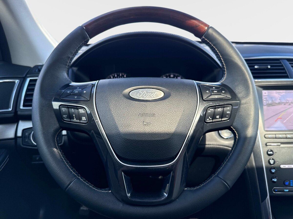 Used 2019 Ford Explorer Platinum AWD/4WD image 31
