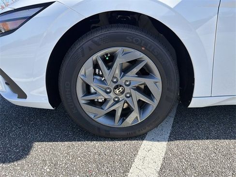 New 2026 Hyundai Elantra Blue image 11