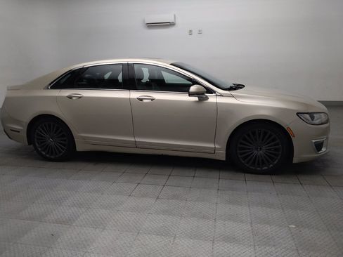 Used 2017 Lincoln MKZ Reserve FWD image 11
