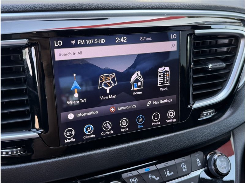Used 2019 Chrysler Pacifica Touring-L Plus w/ Advanced Safetytec Group FWD image 53