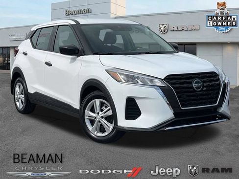 Used 2021 Nissan Kicks S FWD image 1