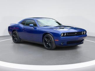 Used 2019 Dodge Challenger SXT w/ Driver Convenience Group RWD video 1