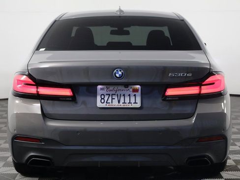Used 2022 BMW 530e w/ Premium Package RWD image 5
