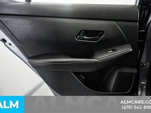 Used 2025 Nissan Sentra SV image 51