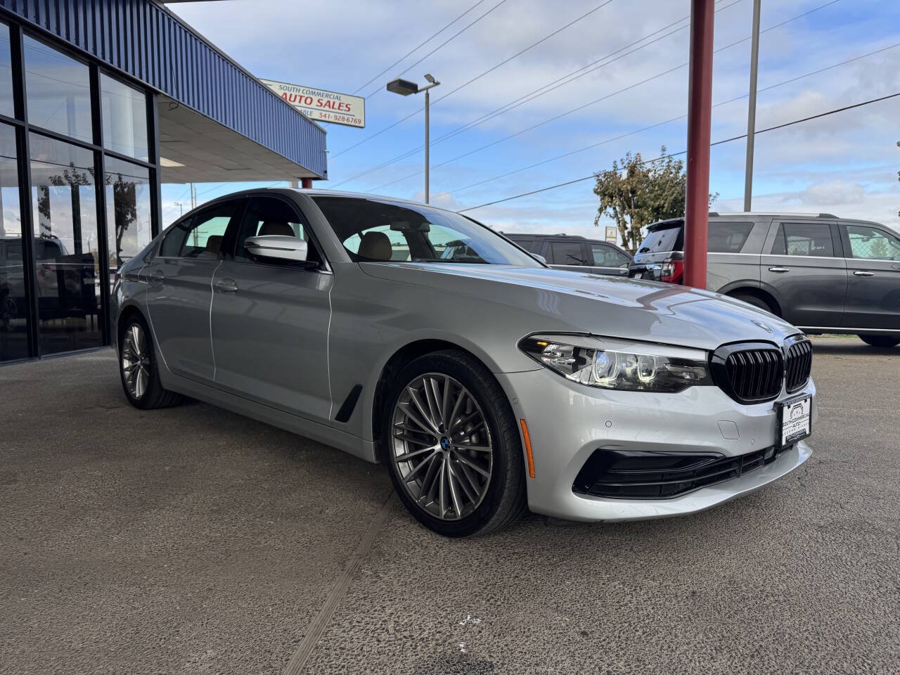 Used 2019 BMW 530i RWD image 2