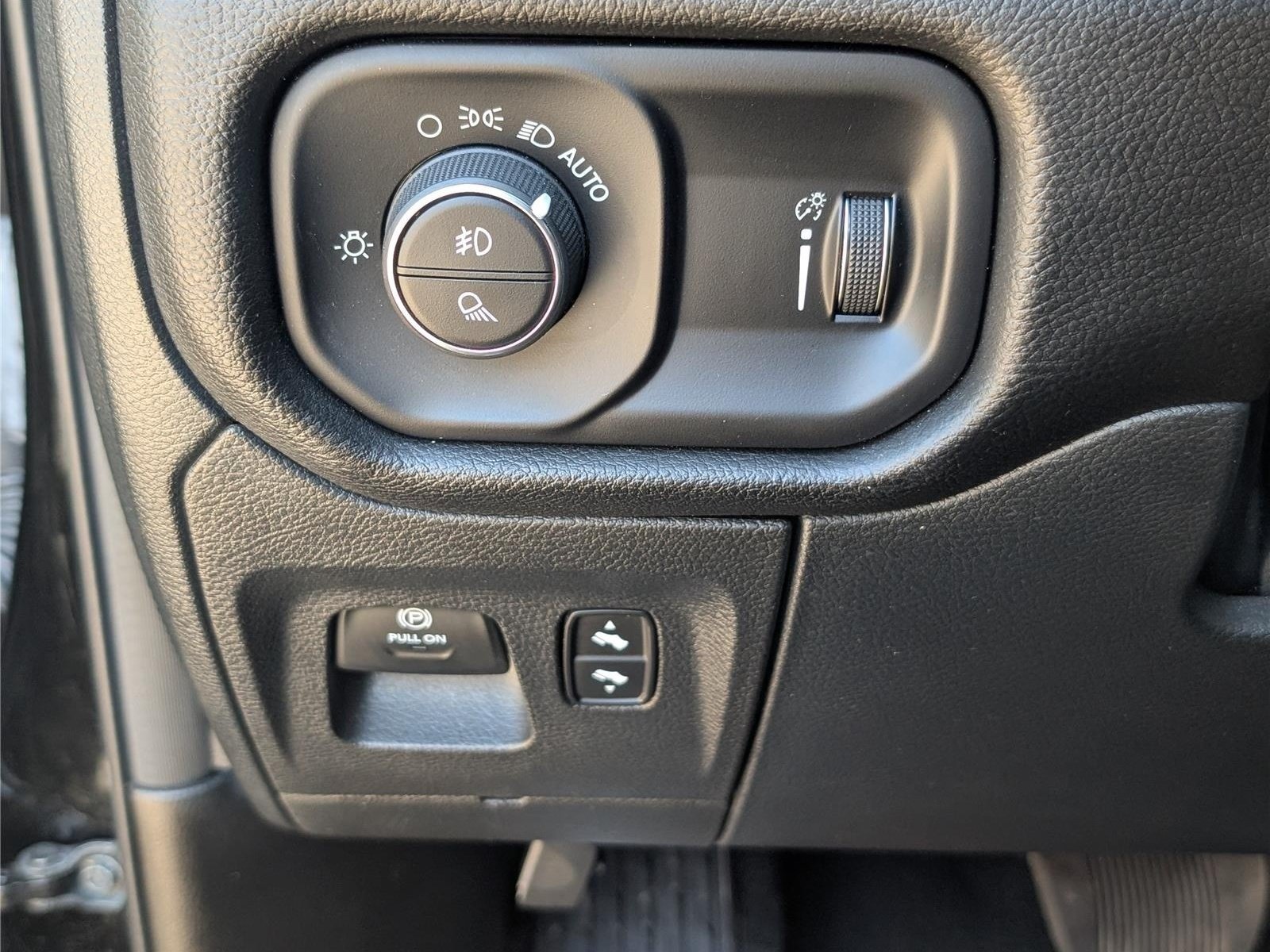 Used 2025 RAM 1500 Big Horn AWD/4WD image 20