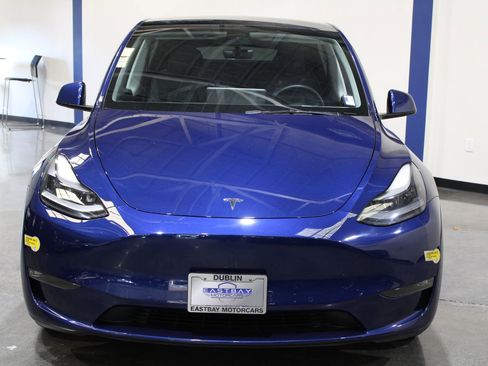 Used 2021 Tesla Model Y Performance image 4