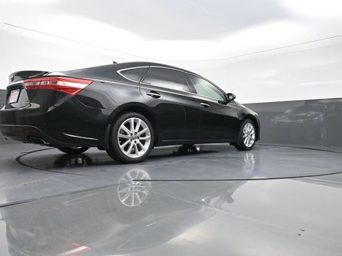 Used 2013 Toyota Avalon Limited image 36