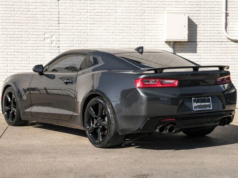 Used 2018 Chevrolet Camaro SS image 9