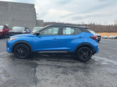Used 2022 Nissan Kicks SR image 4