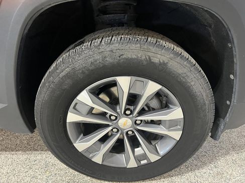 Used 2025 Chevrolet Equinox LT FWD image 28