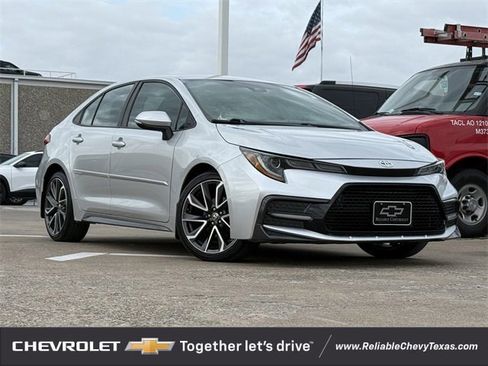Used 2020 Toyota Corolla SE image 2