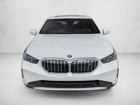 New 2026 BMW i5 eDrive40 image 6