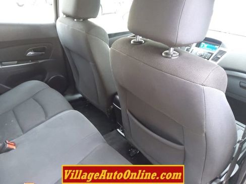 Used 2016 Chevrolet Cruze LT image 35