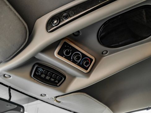 Used 2023 Chevrolet Express 2500 image 38