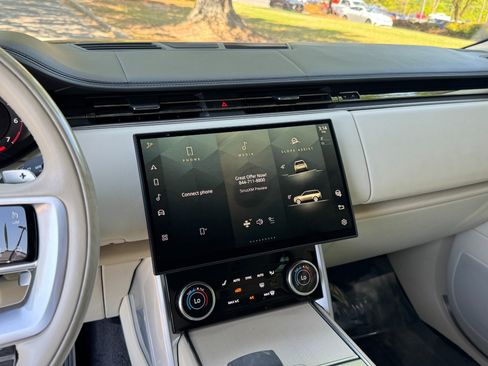 Used 2023 Land Rover Range Rover Long Wheelbase Autobiography image 33