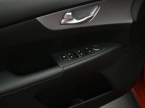 Used 2023 Kia Forte LXS FWD image 8