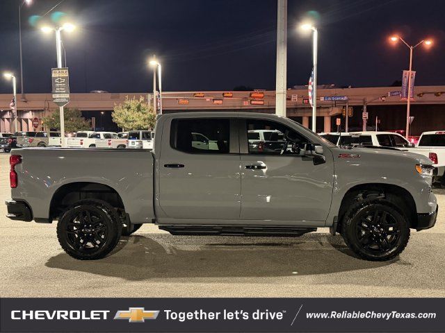 Used 2024 Chevrolet Silverado 1500 LT Trail Boss AWD/4WD image 3