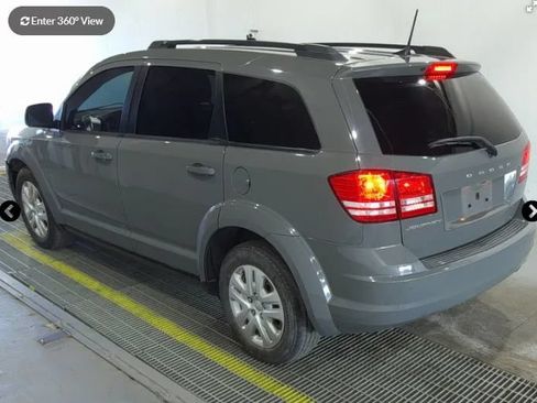 Used 2020 Dodge Journey SE w/ SE Popular Equipment Group FWD image 2