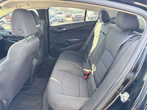 Used 2017 Chevrolet Cruze LT w/ Convenience Package image 13