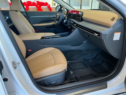New 2026 Hyundai Sonata Limited FWD image 19