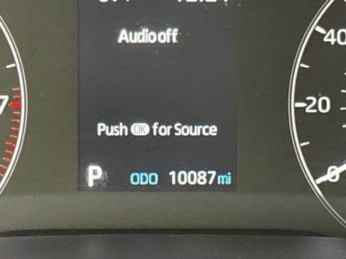 Used 2023 Toyota Corolla LE w/ Carpet Mat Package (TMS) image 20