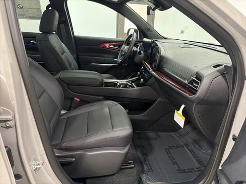 New 2026 Chevrolet Traverse Z71 w/ Enhanced Driving Package AWD/4WD image 21