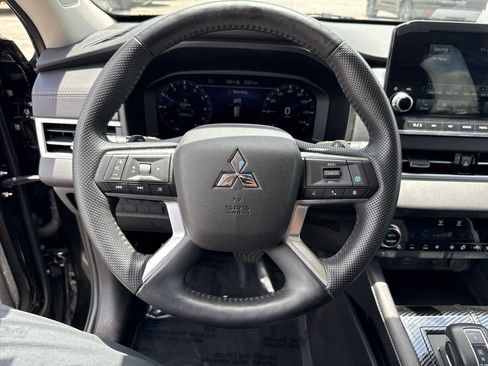 Used 2024 Mitsubishi Outlander SEL AWD/4WD image 19