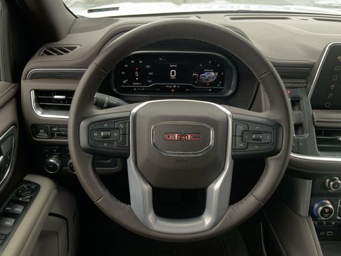 Used 2023 GMC Yukon SLT image 33