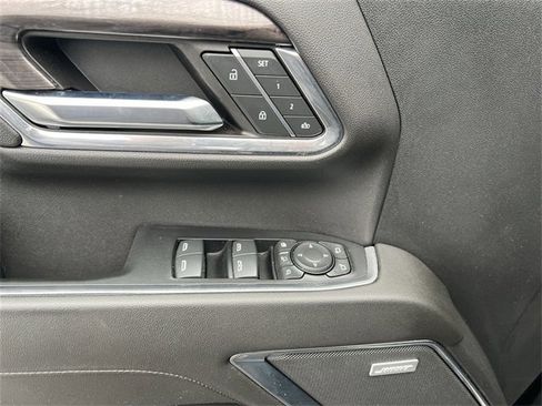 Certified 2024 Chevrolet Silverado 3500 LTZ w/ LTZ Plus Package image 15