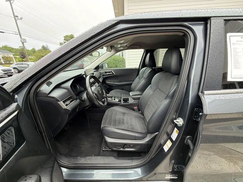 Used 2024 Mitsubishi Outlander SE FWD image 16