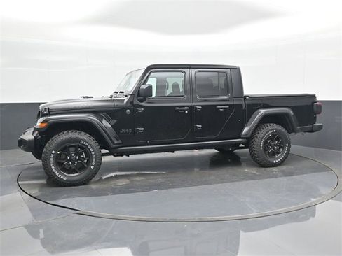 Used 2024 Jeep Gladiator Sport image 9
