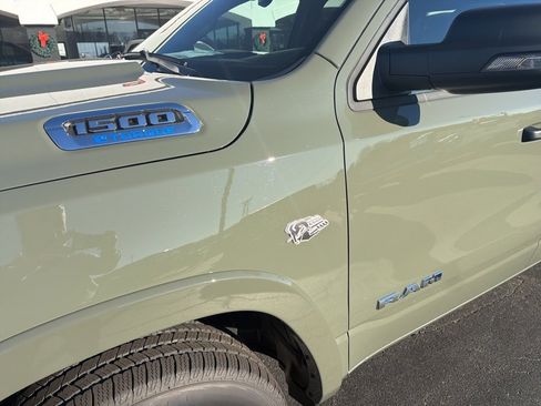 New 2026 RAM 1500 4x4 Crew Cab image 7