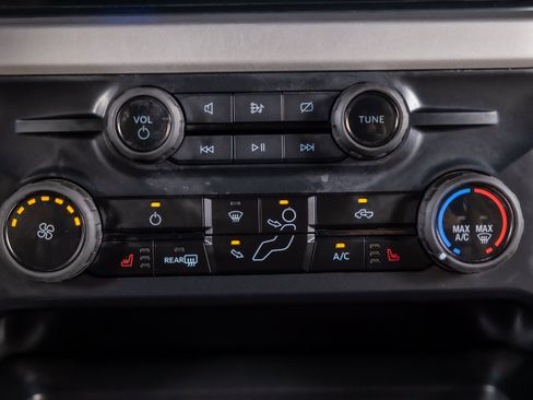 Used 2024 Ford F250 XLT w/ XLT Premium Package AWD/4WD image 26