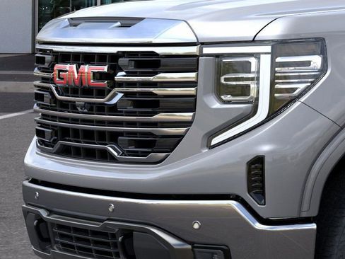 New 2026 GMC Sierra 1500 SLT image 13
