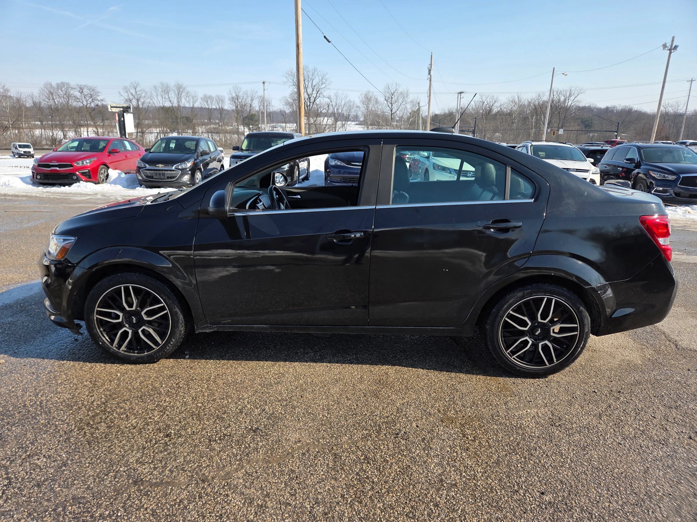 Used 2019 Chevrolet Sonic Premier FWD image 1