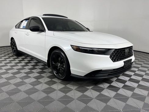Used 2025 Honda Accord SE image 2