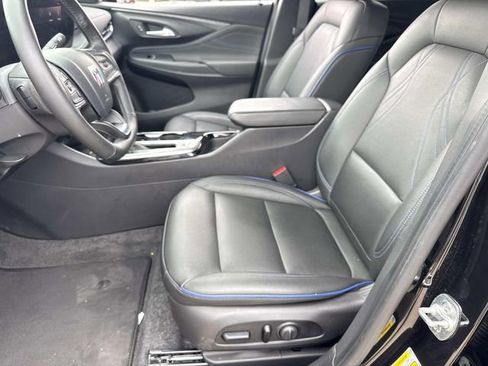 Used 2025 Buick Envista Sport Touring w/ Convenience I Package FWD image 18
