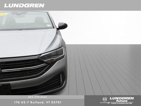 Used 2024 Volkswagen Jetta Sport image 43