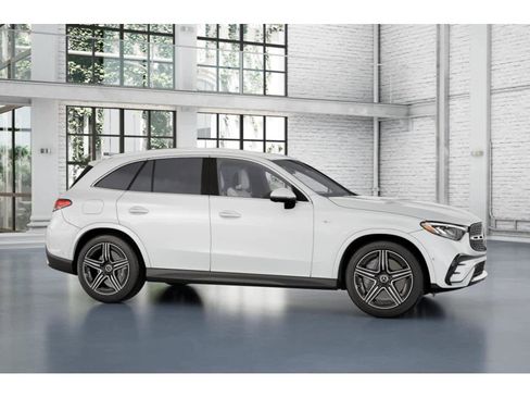 New 2025 Mercedes-Benz GLC 350e 4MATIC image 14