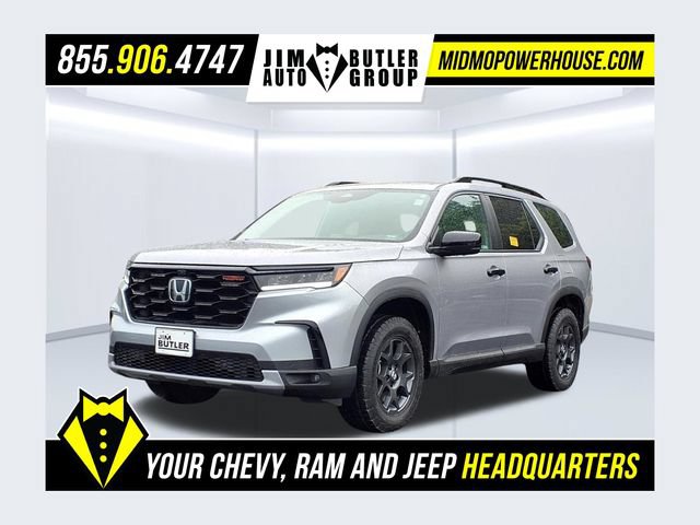 Used 2025 Honda Pilot TrailSport image 1