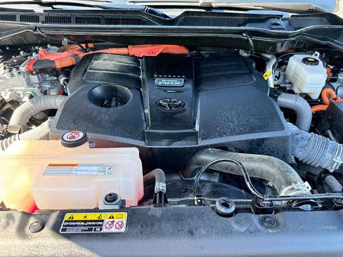 Used 2023 Toyota Tundra Capstone AWD/4WD image 33
